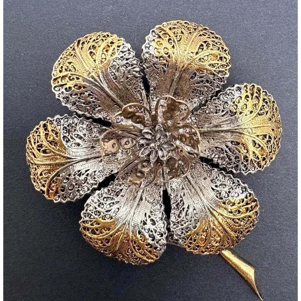Vintage‎ ART Arthur Pepper Flower Textured Two Toned Silver & Gold Tone Brooch